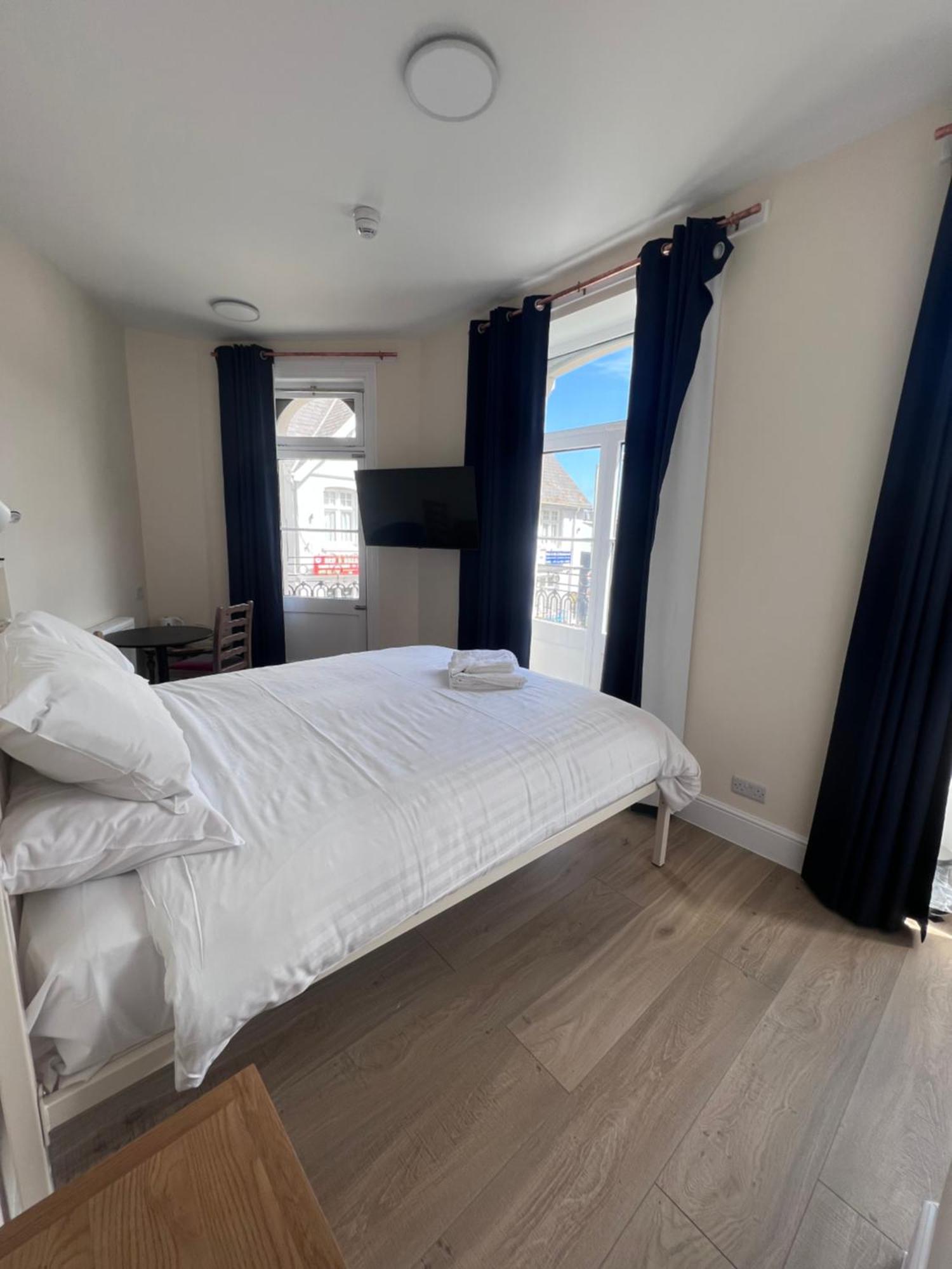 일프러컴 The Harbour Lights B&B 외부 사진